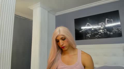 Isa Lancaster online show from February 2025 07:44:01 PM