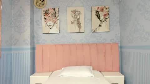    online show from January 2025 08:00:02 PM