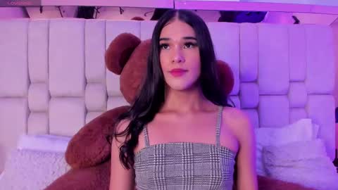 Isa  online show from February 2025 11:53:01 PM