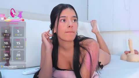 Snapshot of isa_queenn chatting on September 2025 07:25:02 PM ISA online show from September 2025 07:25:02 PM