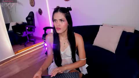 ISA ROUSE  online show from September 2025 03:10:01 AM