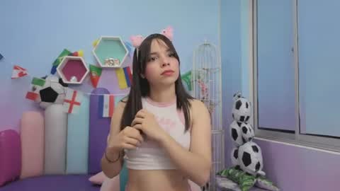 Snapshot of isaa_skinnyy chatting on June 2026 03:31:02 AM Isaa Skinny online show from June 2026 03:31:02 AM