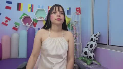 Snapshot of isaa_skinnyy chatting on July 2026 03:42:01 AM Isaa Skinny online show from July 2026 03:42:01 AM