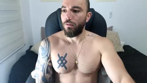 Isaac carter online show from November 2025 11:01:02 AM