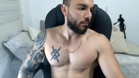 Snapshot of isaac_carter chatting on May 2026 10:53:02 AM Isaac carter online show from May 2026 10:53:02 AM