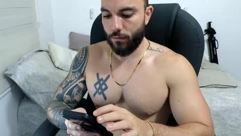 Snapshot of isaac_carter chatting on May 2026 10:53:01 AM Isaac carter online show from May 2026 10:53:01 AM