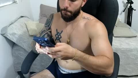 Snapshot of isaac_carter chatting on May 2026 04:03:01 PM Isaac carter online show from May 2026 04:03:01 PM