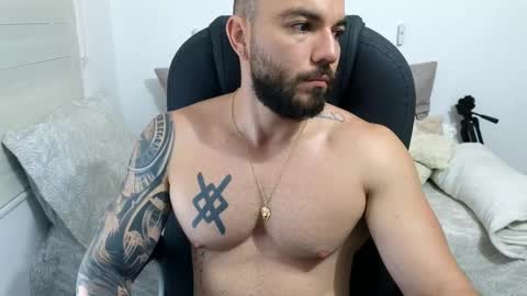Snapshot of isaac_carter chatting on May 2026 11:06:01 AM Isaac carter online show from May 2026 11:06:01 AM