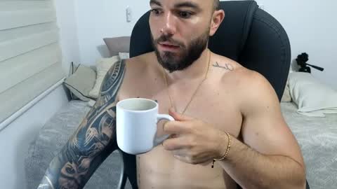 Snapshot of isaac_carter chatting on May 2026 10:43:02 AM Isaac carter online show from May 2026 10:43:02 AM