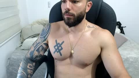Snapshot of isaac_carter chatting on May 2026 11:07:01 AM Isaac carter online show from May 2026 11:07:01 AM