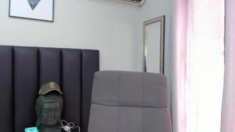 Snapshot of isaac_cryston chatting on February 2025 03:10:02 PM isaac_cryston online show from February 2025 03:10:02 PM