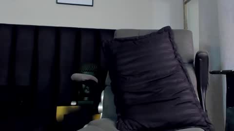 Snapshot of isaac_cryston chatting on March 2025 10:38:01 PM isaac_cryston online show from March 2025 10:38:01 PM