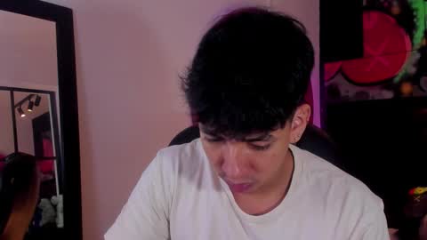 Snapshot of isaac_cryston chatting on September 2025 08:31:01 PM isaac_cryston online show from September 2025 08:31:01 PM