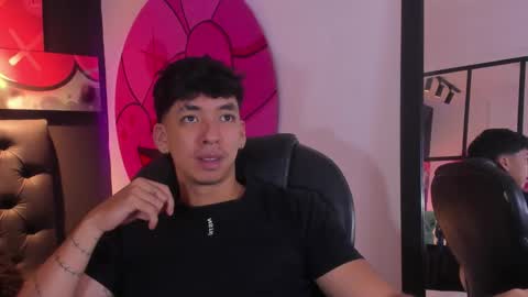 Snapshot of isaac_cryston chatting on September 2025 08:09:01 PM isaac_cryston online show from September 2025 08:09:01 PM