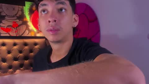 Snapshot of isaac_cryston chatting on September 2025 08:21:01 PM isaac_cryston online show from September 2025 08:21:01 PM