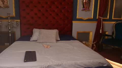 isaac_grimm online show from December 2025 03:23:01 AM