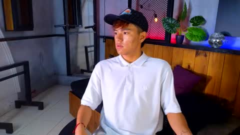 isaac_grimm online show from March 2026 03:00:02 AM