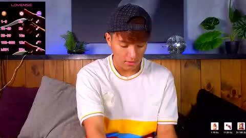 isaac_grimm online show from March 2026 02:26:01 AM