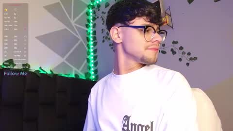 Isaac Saenz. online show from December 2024 11:07:01 PM