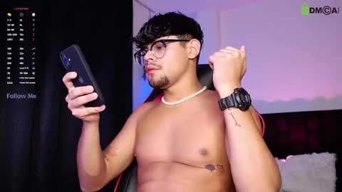 Isaac Saenz. online show from September 2025 11:19:01 PM