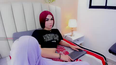 isabel_palmer online show from May 2026 07:10:02 PM