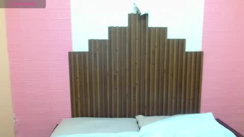 I AM ISABEL online show from November 2025 05:04:01 PM