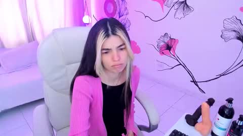 isabela_fiorelli online show from November 2025 01:33:02 PM