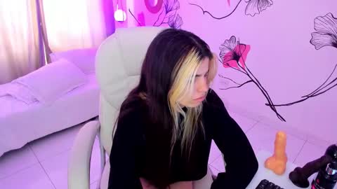 isabela_fiorelli online show from November 2025 02:16:01 PM