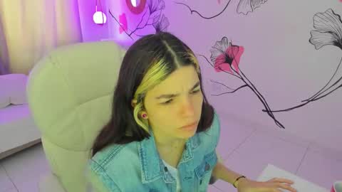 isabela_fiorelli online show from November 2025 01:11:02 PM