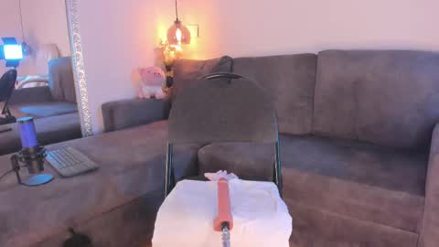 Isabela online show from February 2025 06:09:02 PM