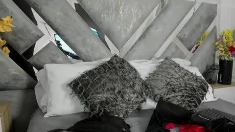 Mommy Isa online show from April 2026 06:03:02 AM