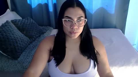 isabelateran online show from February 2026 07:10:01 PM