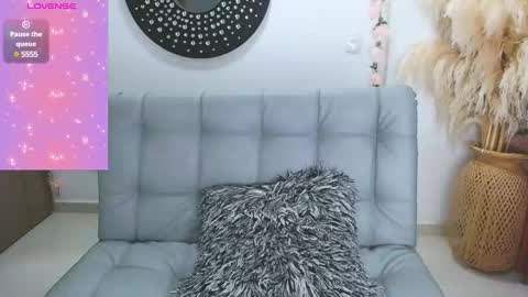 Isabel online show from December 2024 11:48:01 PM