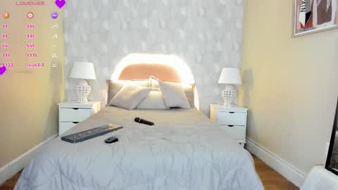 isabella__milf online show from March 2026 07:19:01 PM