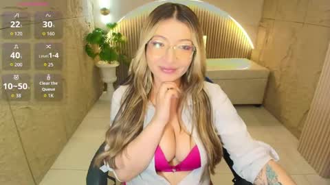 Snapshot of isabella__r chatting on April 2026 01:08:01 AM Isa online show from April 2026 01:08:01 AM