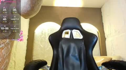 Snapshot of isabella__r chatting on July 2026 01:52:01 PM Isa online show from July 2026 01:52:01 PM