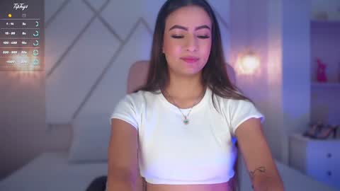 Isa  online show from February 2025 03:26:01 PM