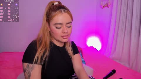 Isabella Arias online show from January 2025 08:57:02 AM