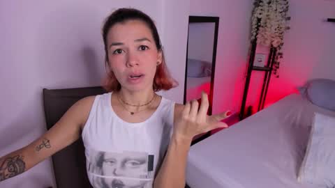 isabella online show from October 2025 03:55:01 PM