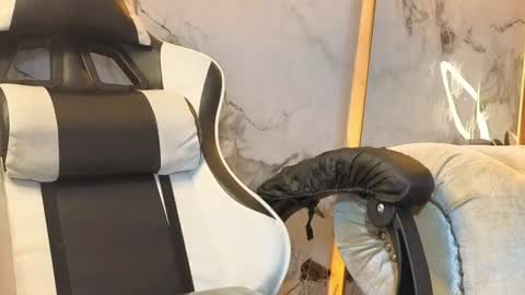 Snapshot of isabella_collen_v chatting on July 2026 01:59:01 PM Hi Stream 800am to 200pm online show from July 2026 01:59:01 PM