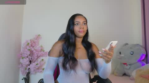 Snapshot of isabella_evon chatting on May 2026 03:42:02 PM Isabella-Rodriguez online show from May 2026 03:42:02 PM