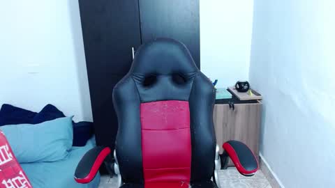  estefania online show from January 2025 10:37:02 AM