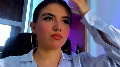 Snapshot of isabella_hv chatting on June 2026 06:46:02 PM ISABELLA online show from June 2026 06:46:02 PM