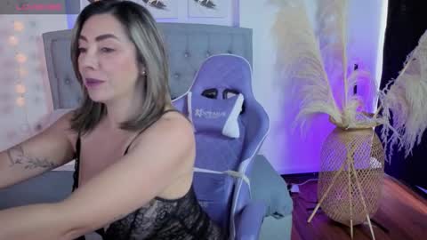   online show from November 2025 12:06:02 PM