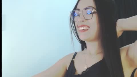 Snapshot of isabella_piercee chatting on June 2026 11:15:02 PM isabella_piercee online show from June 2026 11:15:02 PM