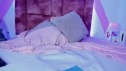 Isabella White online show from February 2025 08:13:02 PM