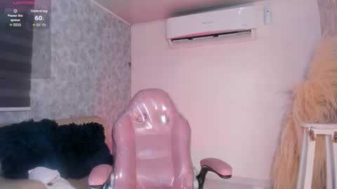 isabellaa23 online show from December 2025 12:43:01 PM