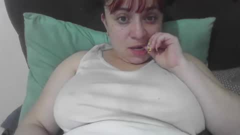 isabellaa_hills_ online show from November 2025 06:35:01 PM