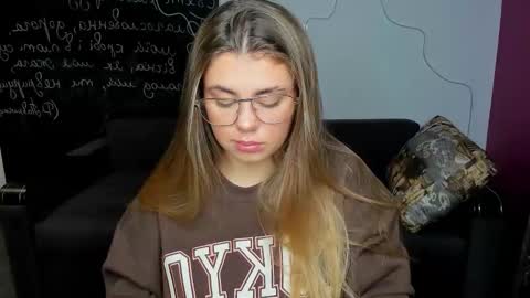 isabellabler online show from November 2025 07:00:02 AM