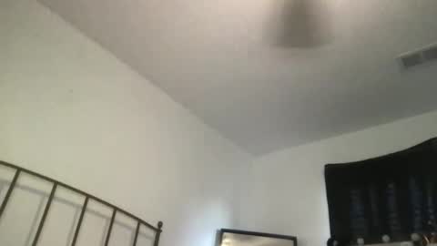 isabellaelizabeth online show from April 2026 07:07:02 PM